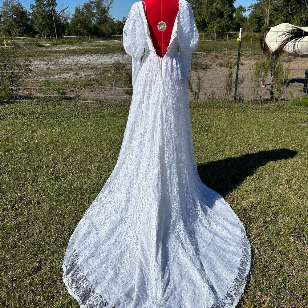 VINTAGE 1970s Restored Alfred Angelo White Wedding Dress w Lace Overlay & Train - Picture 3 of 16
